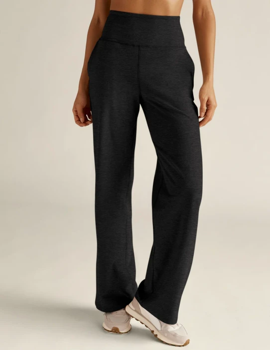 Beyond Yoga Women's Spacedye™ Laid Back Wide Leg Pants Darkest Night fabric texture