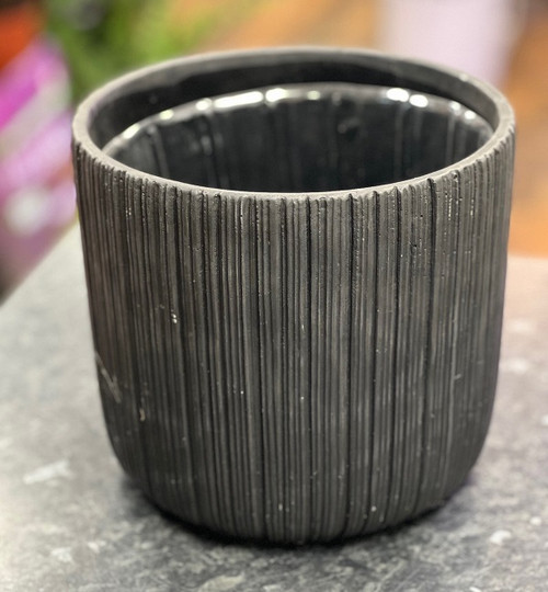 Vogue Black Linear Pot 21c