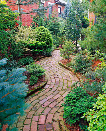 Creating an Impressive Entrance with Landscaping Design Creating an Impressive Entrance with Landscaping Design
