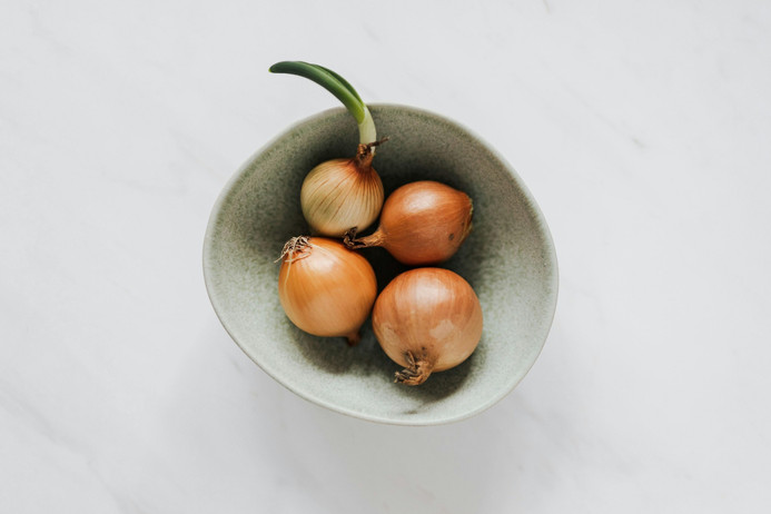 Onion Sets Vs. Onion Plants