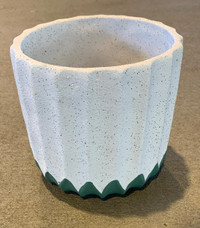 Pottery - Two-Tone Cog 7 inch, white textured ceramic pot with a green zigzag base design.