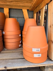 Terra Cotta - Standard Pot CM25 (9.8") made by Deroma here at Twin Oaks Nursery & Supply