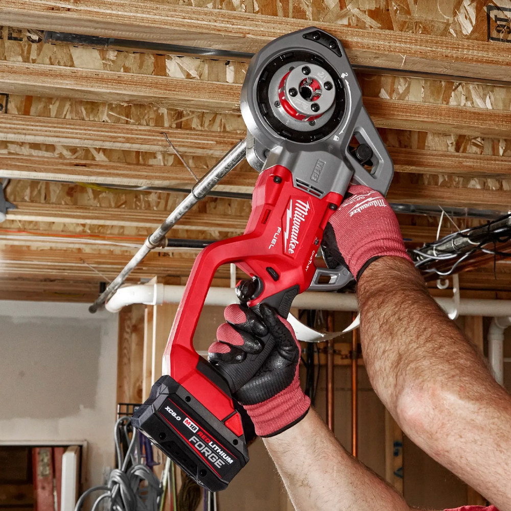 Milwaukee M18 FUEL Compact Pipe Threader with One-Key Technology