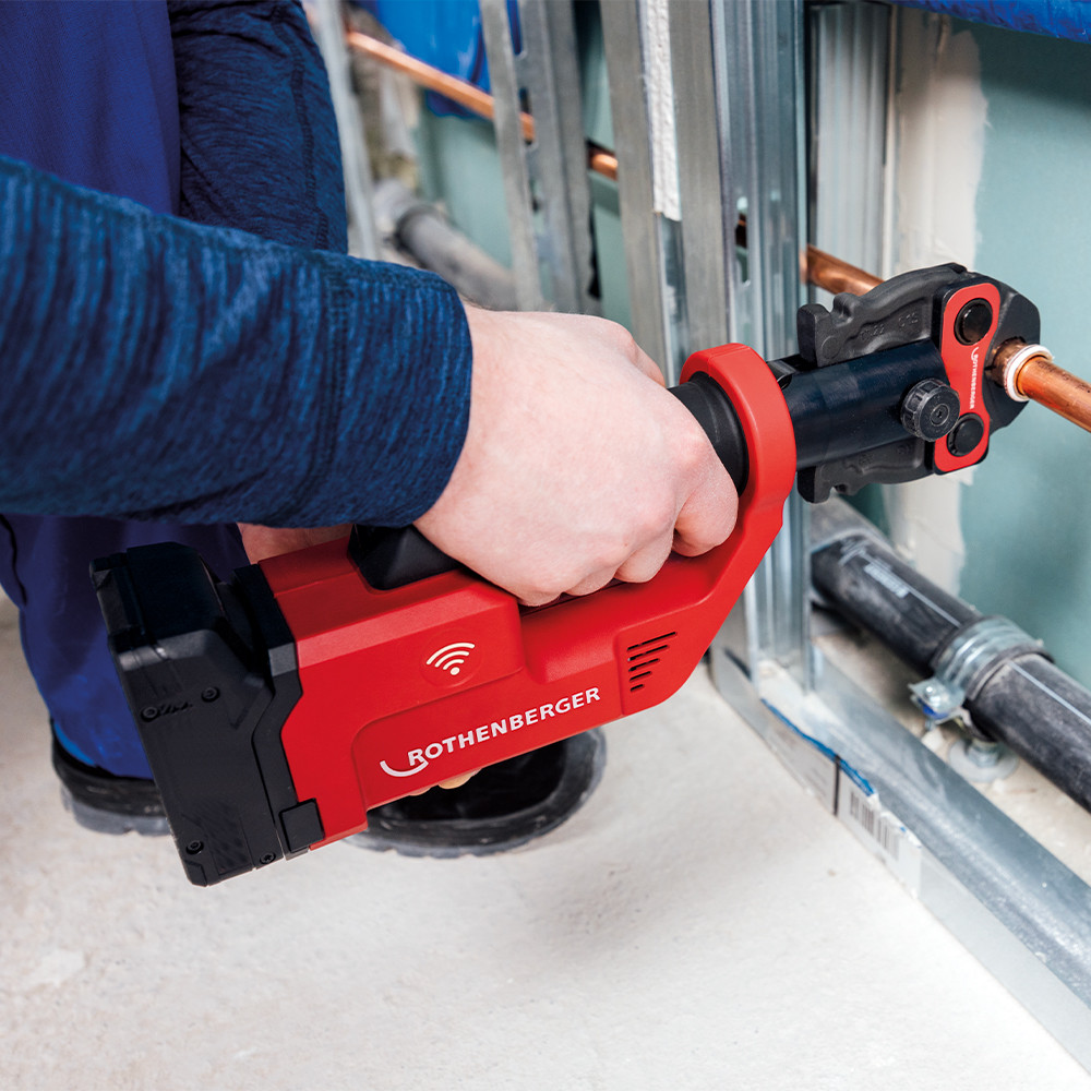 Rothenberger ROMAX Compact Press Tool with (2) 2.0 Ah Batteries