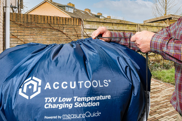 Accutools A11247 TXV Low Temperature Charging Solution/Blanket being tightened