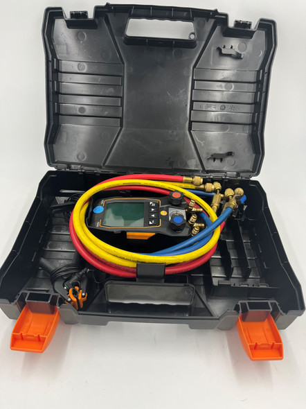 USED Testo 550s Basic Kit Smart Digital Manifold with Wired Temperature Probes and a set of 3 premium ball valve hoses