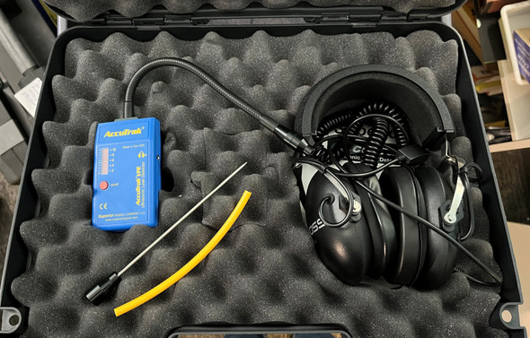 USED AccuTrak VPE-GN PRO Gooseneck Ultrasonic Leak Detector Kit with Noise Canceling Headphones