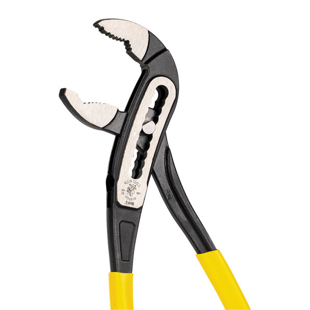 Klein Tools D50510 Classic Klaw Pump Pliers 10-Inch partially open jaw closeup