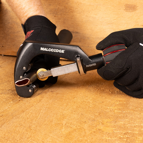 MalcoEdge™ TC1015 Quick Adjust Tube Cutter 3/8" to 2-5/8" OD in use