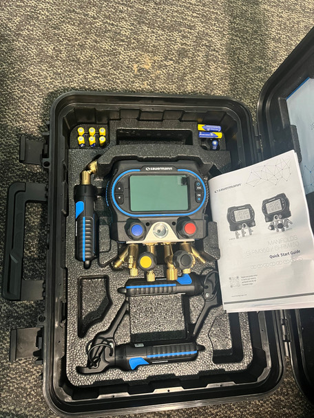 USED Sauermann Si-RM450 Smart Digital Manifold 4 Valve Kit with Wireless Temperature Clamps, Wireless Vacuum Probe, and Hard Case - Like New