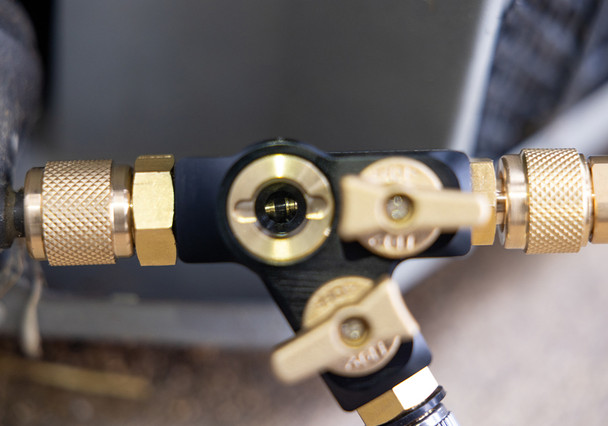 MalcoEdge CRT2Y Hi-Flow Valve Core Removal Tool closeup of sight glass