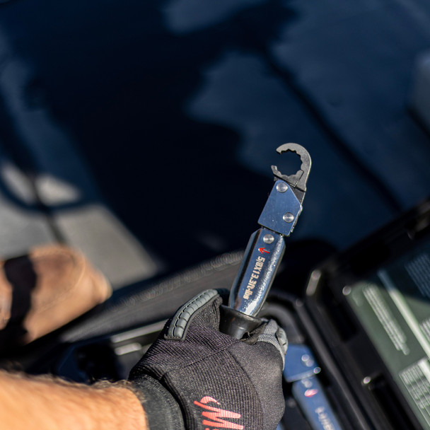 MalcoEdge 3/8" Flare Nut Torque Wrench in use