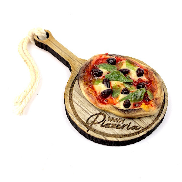 1:12 scale modern miniature dollshouse polymer clay food collectible Missy Miniac Miniatures Rustic Pizza