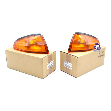 Nissan Front Corner Light Set R32 GTR 26124-RHR20 26129-RHR20