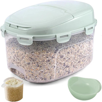 Pet Food Basket with Measuring Cup – Freshness-Sealed Storage Solution