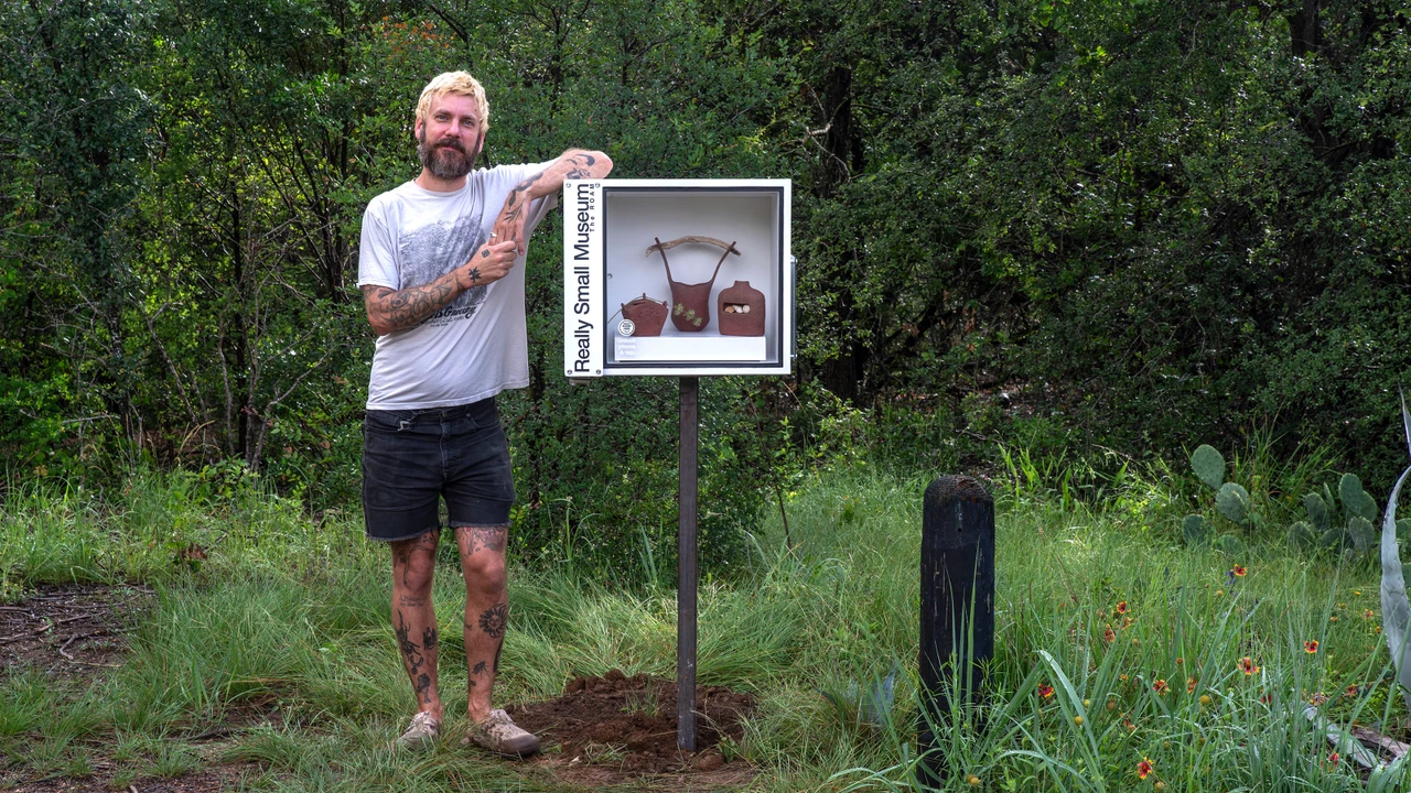 The ROAM | Really Small Museum Presents: Travis Benton