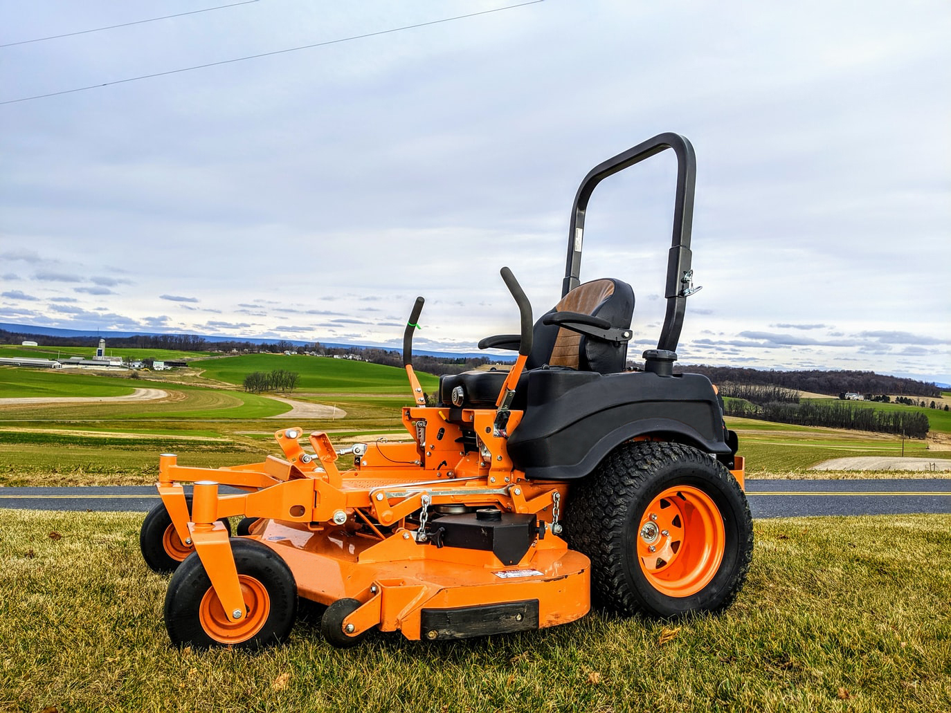 Professional Lawn Mower Equipment 