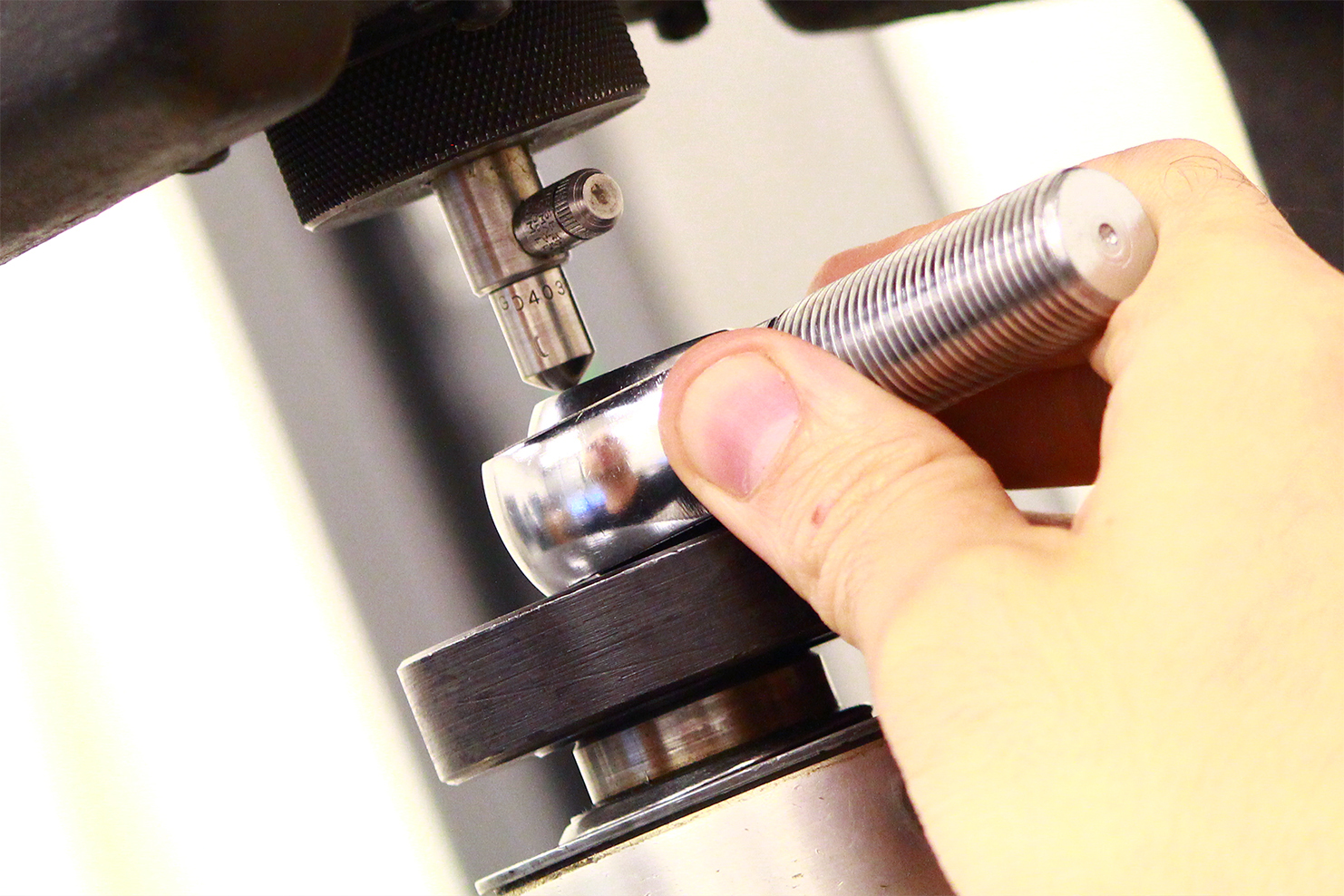Rod end engineering test