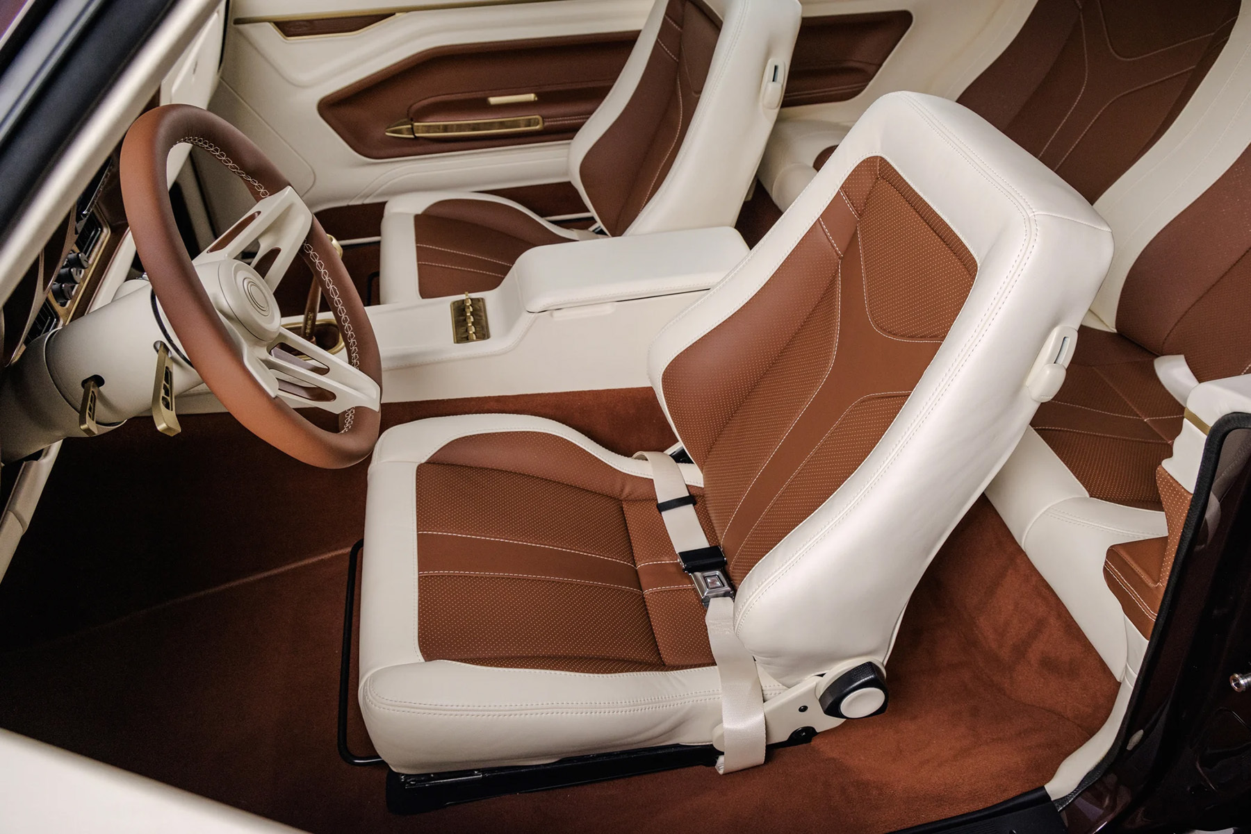 Kevin Hart's custom 1969 Pontiac GTO Restomod interior