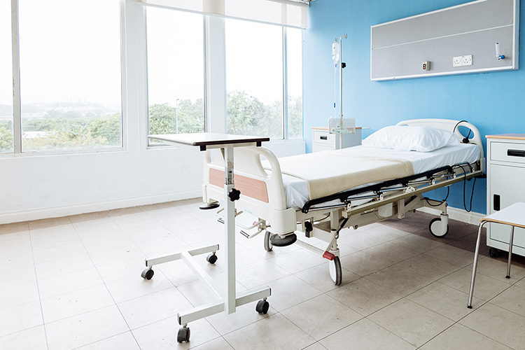Adjustable hospital bed