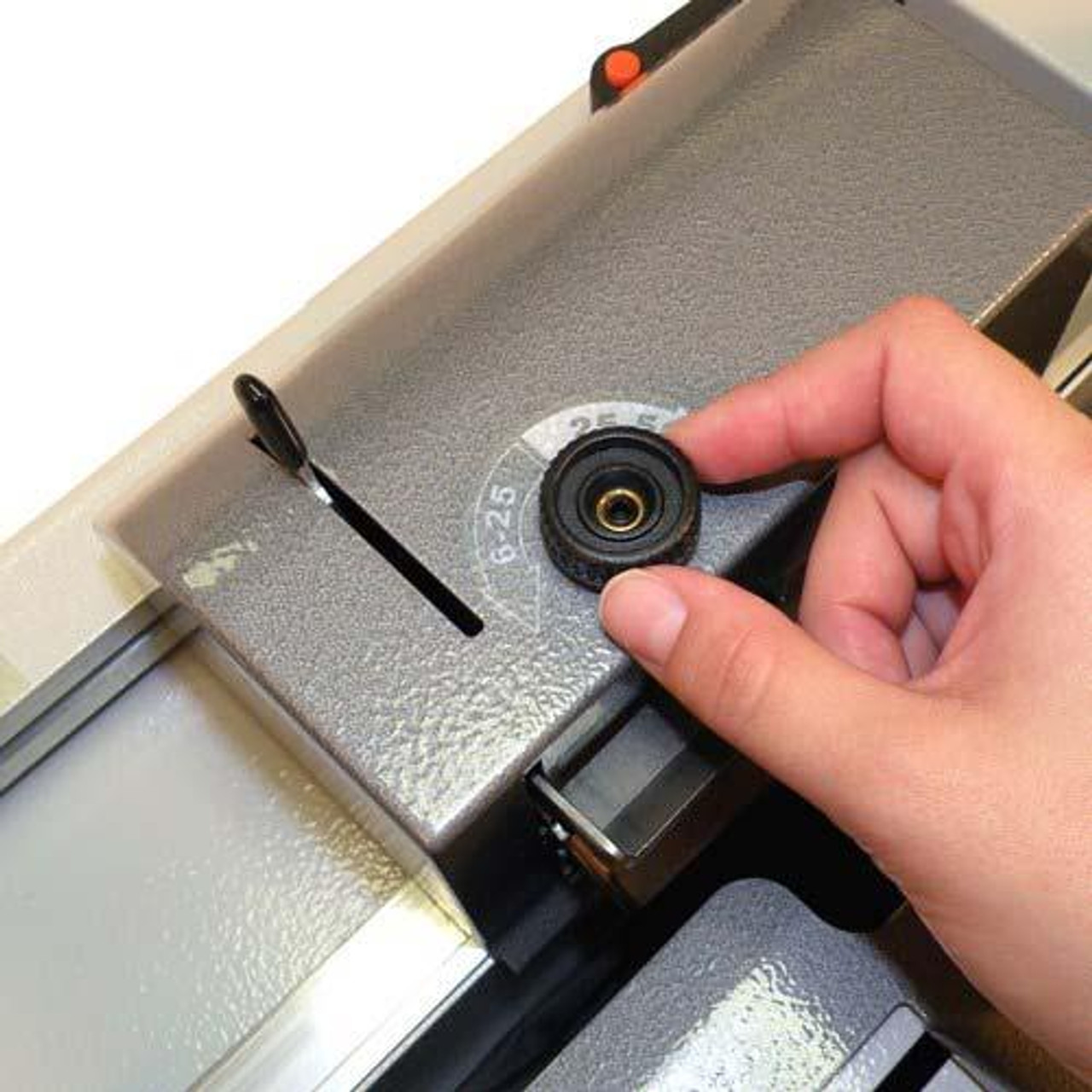 akiles-crimp@coil-heavy-duty-automatic-coil-crimper-image