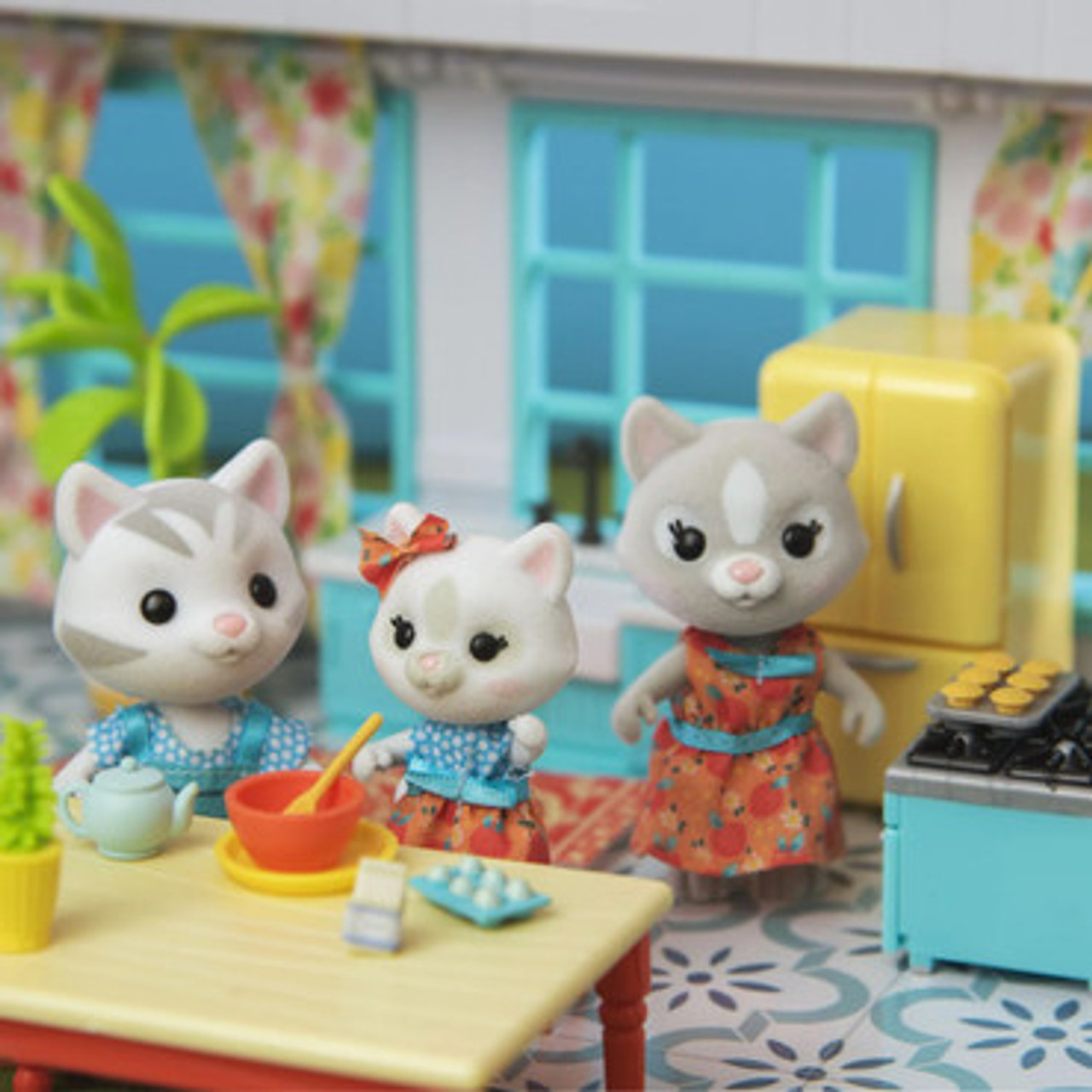 Honey Bee Acres - The Purringtons Cat Family - MACkite