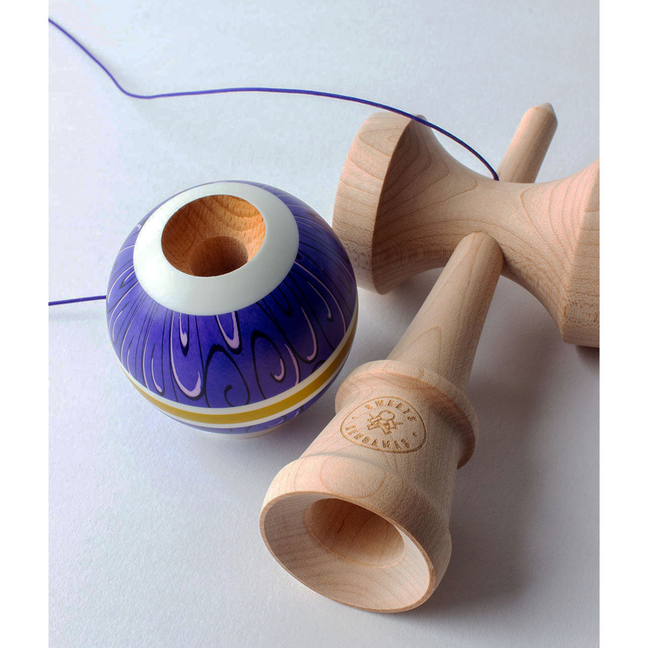 Sweets Lab Kendama - V37 - The Fruit Sticky Clear - MACkite