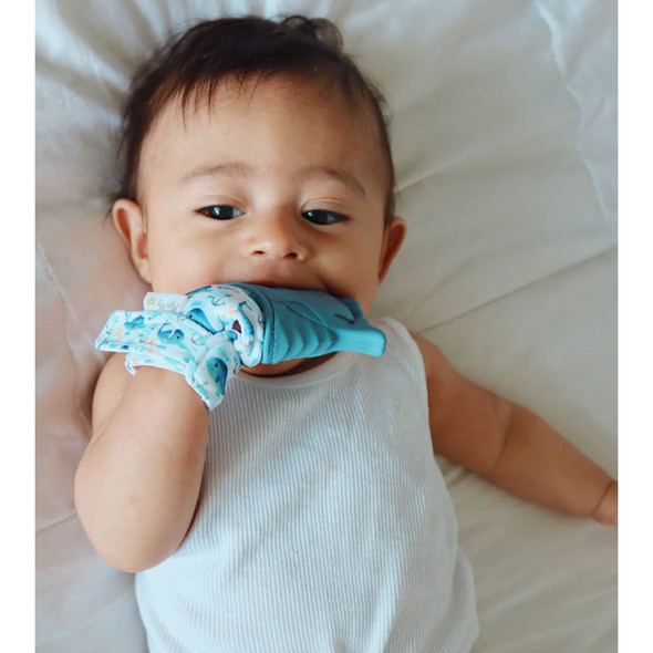 Itzy Teething Mitt - Whale Itzy Teething Mitt - Whale