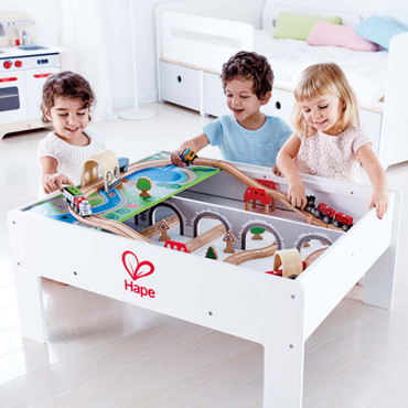 Reversible Train Storage Table