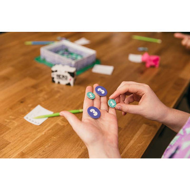 Herd Mentality Family Party Game