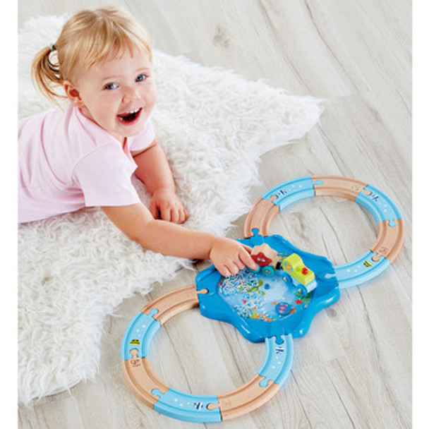 Undersea Figure 8 Train Set