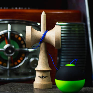 Kaizen Half Split Kendama - JET Shape - Green and Black - MACkite