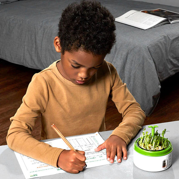 Science Can Plant Growth Station