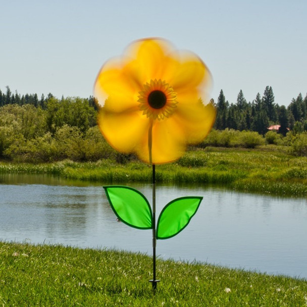 19in Sunflower Spinner with Leaves