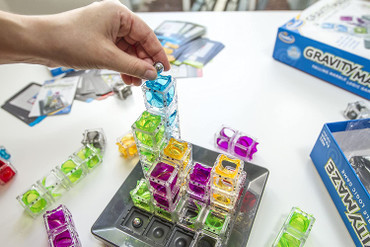 Gravity Maze Logic Game