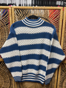 Vintage SYNCS Unionbay Blue & White Striped Knit Sweater Size Medium Vintage SYNCS Unionbay Blue & White Striped Knit Sweater Size Medium
