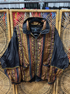 Vintage Multicolor Abstract Pattern Pullover Windbreaker Size Large Vintage Multicolor Abstract Pattern Pullover Windbreaker Size Large