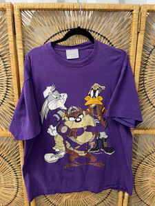 Vtg 1993 Looney Tunes Taz Tasmanian Devil Daffy Duck Bugs Bunny Hip Hop College Double Sided Purple T-Shirt Size XL Vtg 1993 Looney Tunes Taz Tasmanian Devil Daffy Duck Bugs Bunny Hip Hop College Double Sided Purple T-Shirt Size XL