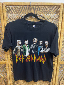 Y2K 2007 Def Leppard Tour Rock Band Tee T Shirt Size Small Y2K 2007 Def Leppard Tour Rock Band Tee T Shirt Size Small