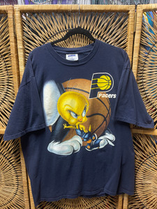 90s Indiana Pacers NBA Basketball Looney Tunes Tweety Blue T-Shirt Size XL 90s Indiana Pacers NBA Basketball Looney Tunes Tweety Blue T-Shirt Size XL