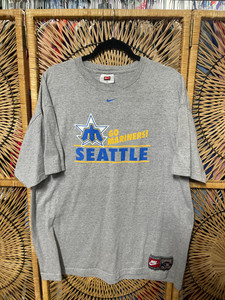 Y2K Nike MLB Seattle Mariners Gray Graphic T-Shirt Size XL Y2K Nike MLB Seattle Mariners Gray Graphic T-Shirt Size XL