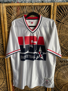Mitchell & Ness NBA Michael Jordan Team USA White Basketball Jersey Size 44 Large Mitchell & Ness NBA Michael Jordan Team USA White Basketball Jersey Size 44 Large