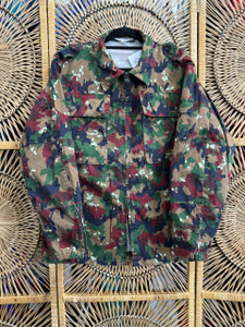 Vintage 70s 80s Military Button Down Green Camo Jacket Size Large Vintage 70s 80s Military Button Down Green Camo Jacket Size Large