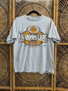 Vintage 90s Logo 7 NBA Los Angeles Lakers Grey T-Shirt Size Large Vintage 90s Logo 7 NBA Los Angeles Lakers Grey T-Shirt Size Large