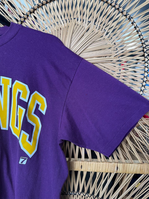 VTG 90s Logo 7 Minnesota Vikings Purple T-Shirt Size X-Large XL