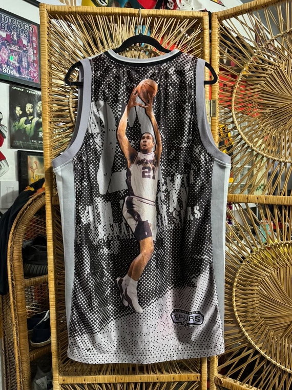 Vtg Majestic San Antonio Spurs Tim Duncan #21 NBA White Basketball Jersey Back Graphic Size XL X-Large