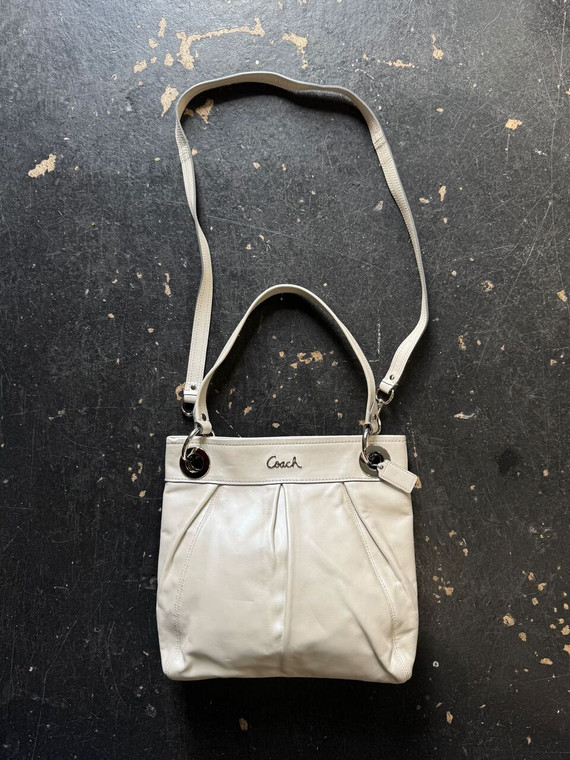 Vintage Y2K 2012 Coach Ashley #F17605 Pleated Pearlescent Ivory Leather Convertible ShoulderBag