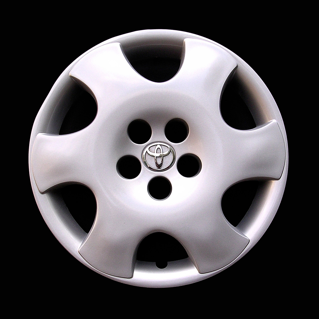 Toyota Corolla (2003-2004) 15" hubcap - Professionally Reconditioned ...