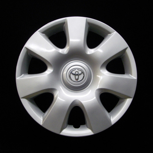 15in Silver Hubcap Toyota Camry 20022004 Silver Logo