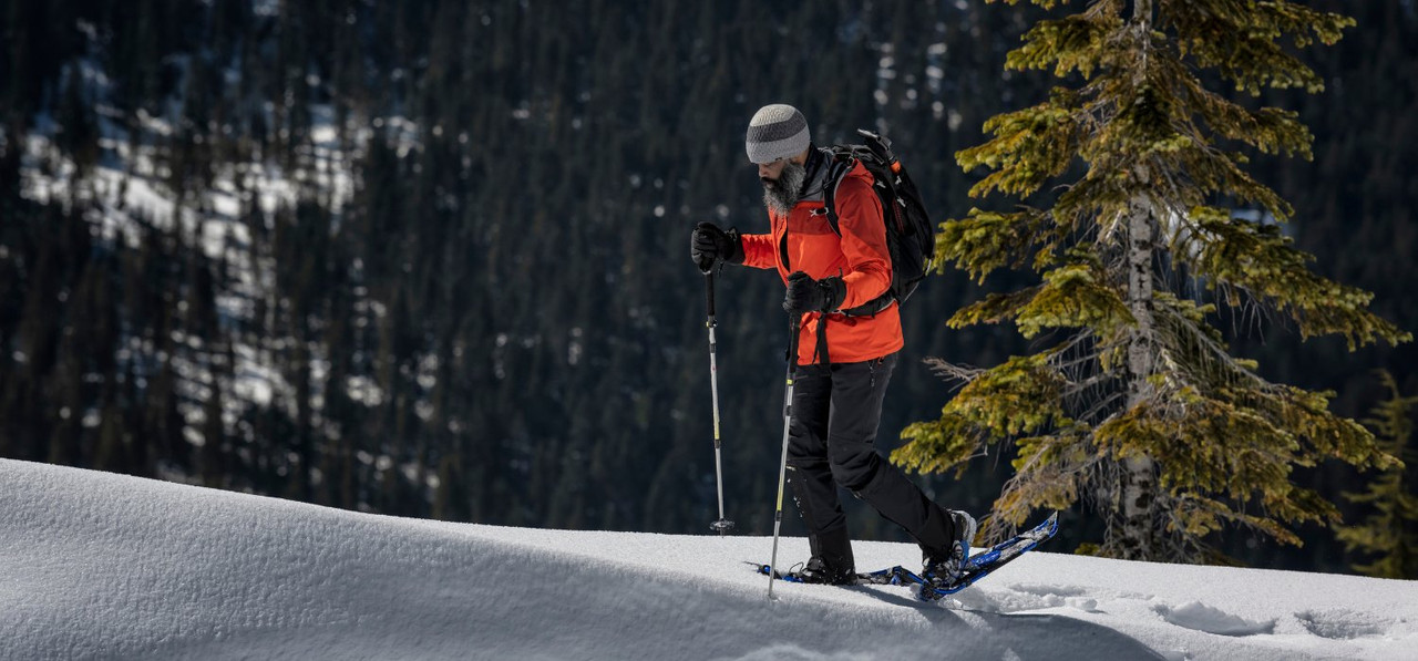 Why Wear All-Terrain Lightweight Snowshoes?